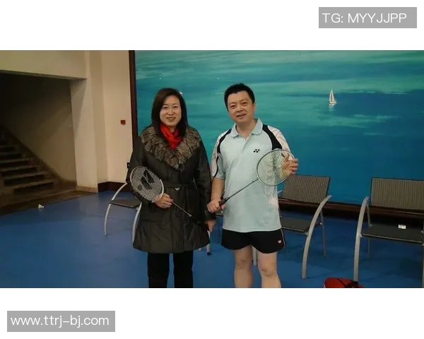 赛后复盘上海羽毛球队与成都羽毛球队技术对决的精彩分析与总结